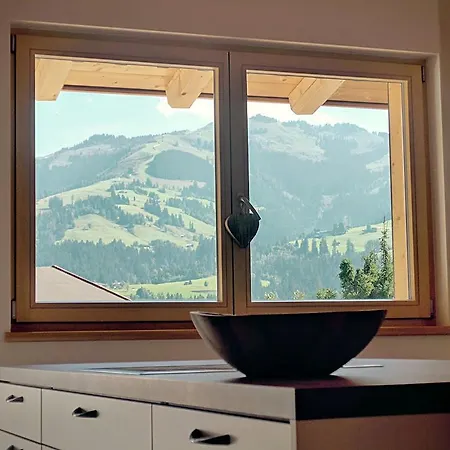 Modernes Mit Terrasse Und Parkplatz In Den Alpen Feriehus Kirchberg in Tirol